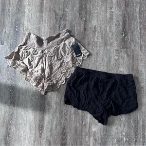 Size small Women’s Shorts — Black & Taupe